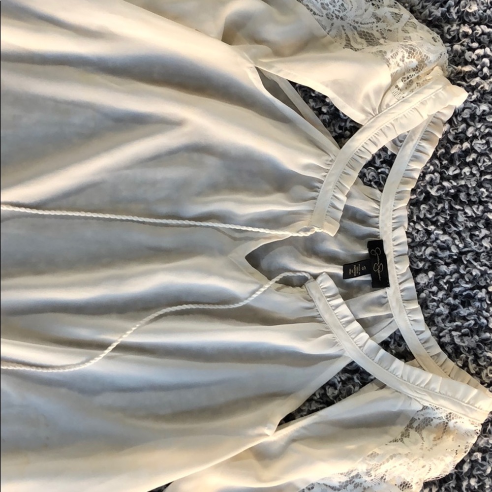 Top - Picture 2 of 3